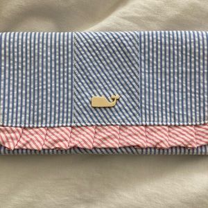 Vineyard vines clutch seersucker